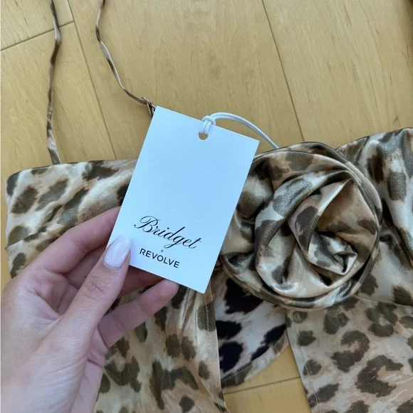 Bridget x Revolve Top - Picture 5 of 6